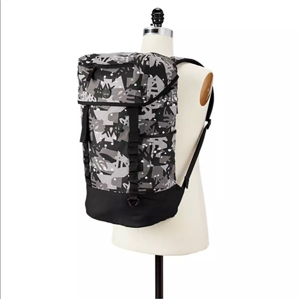 Timberland 32-Liter Water-Resistant Camo Backpack - Picture 2 of 7